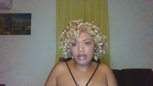 thekelliecapri online show from June 28, 7:58 am