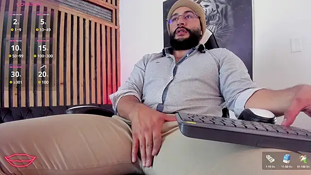 Luke  09 online show from March 5, 12:00 pm