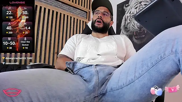 Luke  09 online show from March 8, 3:35 pm