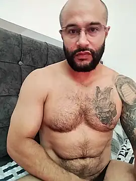 Luke  09 online show from November 6, 2:07 pm