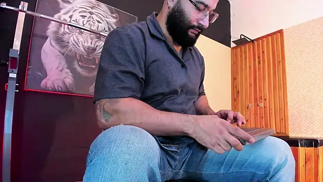 Luke  09 online show from April 25, 11:57 am