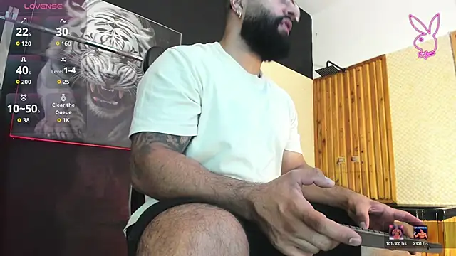 Snapshot of Luke__09 chatting on May 21, 11:17 am Luke 09 online show from May 21, 11:17 am