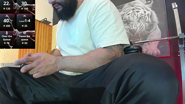 Snapshot of Luke__09 chatting on June 26, 11:36 am Luke 09 online show from June 26, 11:36 am