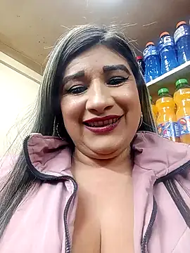 Hannahcandyy online show from November 2, 5:21 am