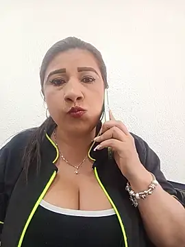 Snapshot of Hannahcandyy chatting on June 11, 4:27 pm Hannahcandyy online show from June 11, 4:27 pm