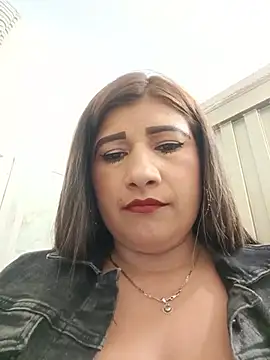 Snapshot of Hannahcandyy chatting on June 22, 8:39 pm Hannahcandyy online show from June 22, 8:39 pm