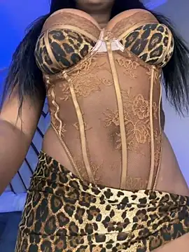 Snapshot of Lola_King chatting on May 7, 3:45 am Lola King online show from May 7, 3:45 am