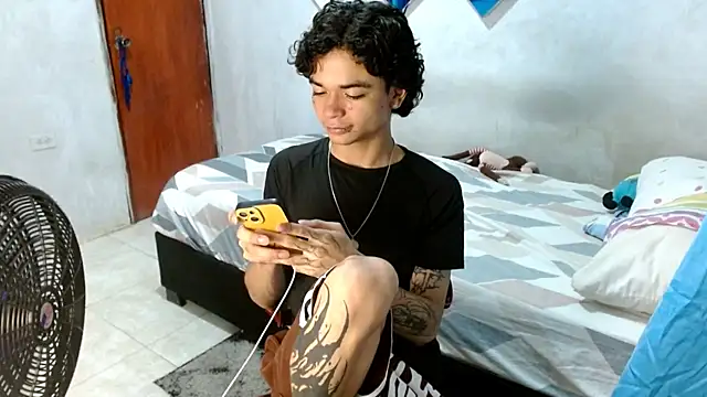 Lovebeng  online show from November 29, 12:57 am