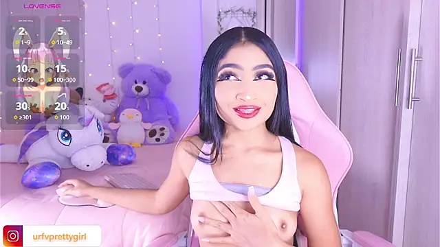 urfavprettygirl online show from May 16, 2:19 am
