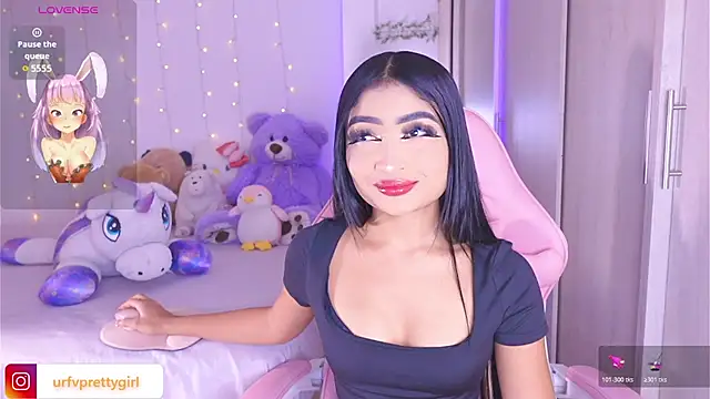 urfavprettygirl online show from June 24, 6:34 am