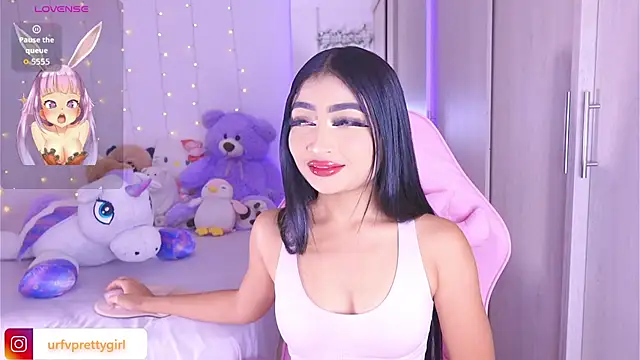 urfavprettygirl online show from June 26, 6:40 am