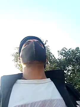 Snapshot of Fucker_boy_1 chatting on January 17, 10:55 am Fucker boy 1 online show from January 17, 10:55 am