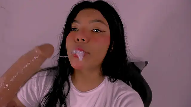 Snapshot of veky_saliva01 chatting on October 22, 10:59 am veky saliva01 online show from October 22, 10:59 am