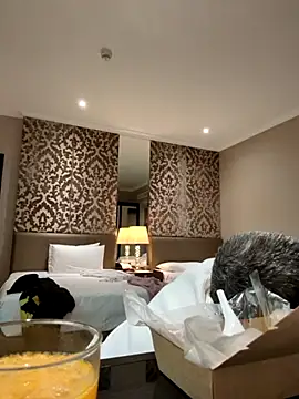 mamakarma1403 online show from April 21, 4:30 am