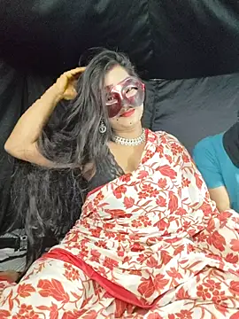 Snapshot of Hotty-priyanka chatting on April 29, 6:36 pm Hotty-priyanka online show from April 29, 6:36 pm