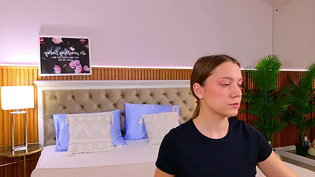 Snapshot of AliceBrayan chatting on February 23, 5:12 am AliceBrayan online show from February 23, 5:12 am