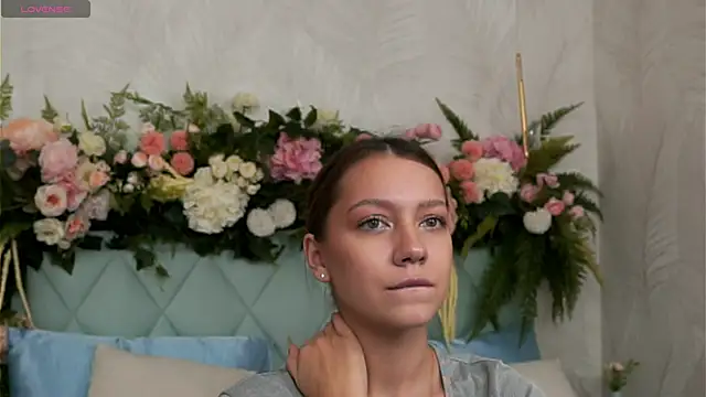 AliceBrayan online show from March 3, 5:08 pm