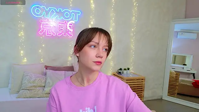AliceBrayan online show from April 29, 5:17 pm