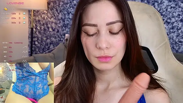 Snapshot of Miss_Mia_Murr chatting on June 24, 4:55 am Miss Mia Murr online show from June 24, 4:55 am