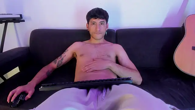 Henrikk senn online show from February 5, 7:02 am