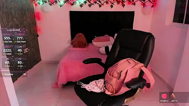 Lilith Miller21 online show from September 19, 9:15 pm