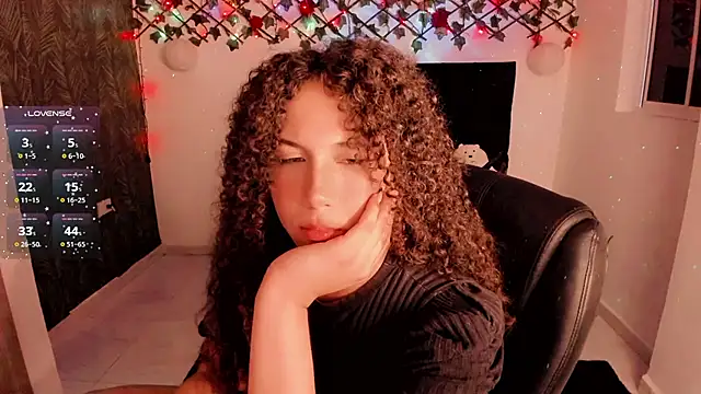 Lilith Miller21 online show from September 26, 9:19 pm