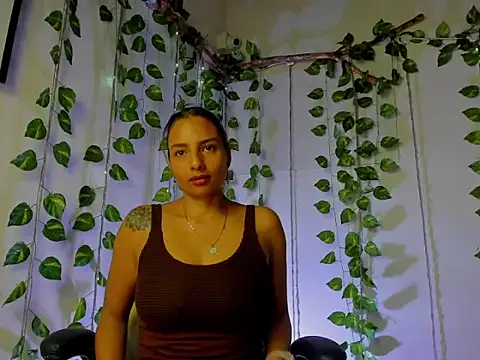 Snapshot of mykaelahoney chatting on September 16, 1:17 am mykaelahoney online show from September 16, 1:17 am