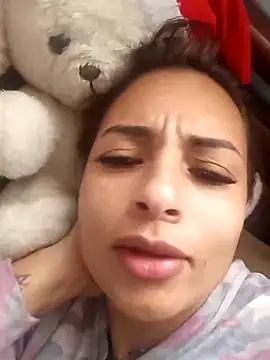 Snapshot of mykaelahoney chatting on October 31, 3:02 pm mykaelahoney online show from October 31, 3:02 pm