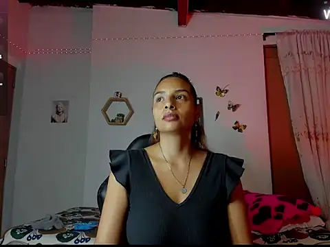 Snapshot of mykaelahoney chatting on November 13, 6:01 am mykaelahoney online show from November 13, 6:01 am