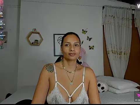 Snapshot of mykaelahoney chatting on November 24, 4:56 am mykaelahoney online show from November 24, 4:56 am