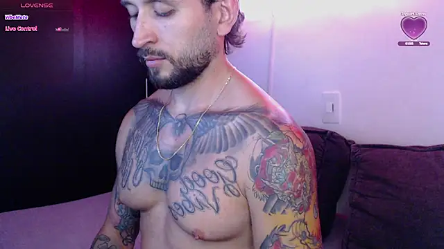 Snapshot of marco_allison43 chatting on May 14, 11:11 pm marco allison43 online show from May 14, 11:11 pm