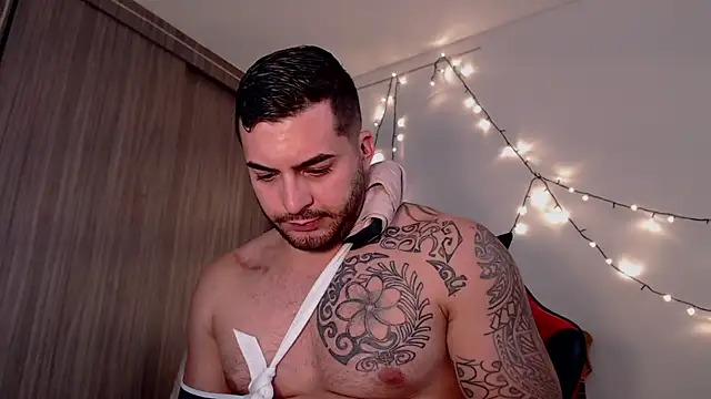 thomas gun online show from December 10, 5:33 pm