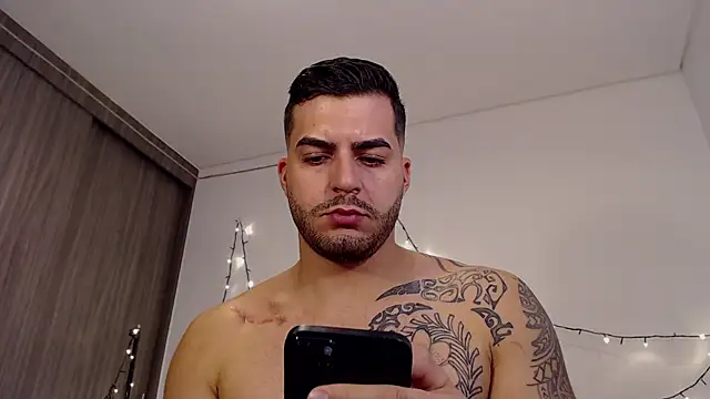 thomas gun online show from January 17, 3:22 pm