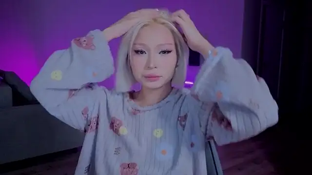 RileyMee online show from November 22, 1:15 am