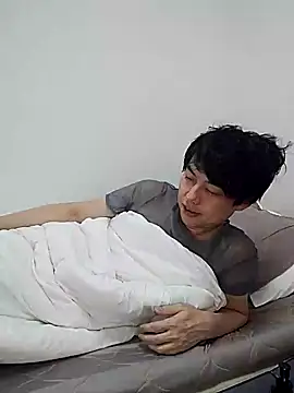 Snapshot of whitebriefboy chatting on January 19, 1:53 am whitebriefboy online show from January 19, 1:53 am