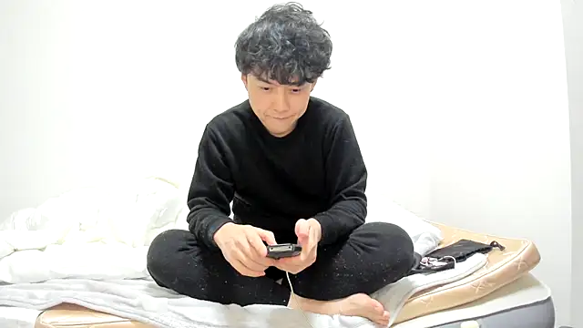 Snapshot of whitebriefboy chatting on February 12, 2:21 pm whitebriefboy online show from February 12, 2:21 pm