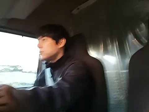 whitebriefboy online show from March 6, 9:11 pm