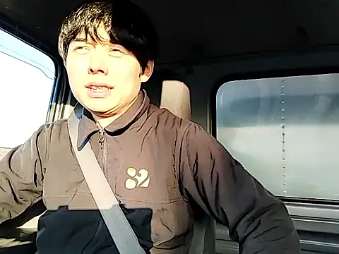 whitebriefboy online show from March 14, 9:53 pm