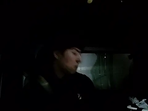 whitebriefboy online show from May 1, 6:01 pm
