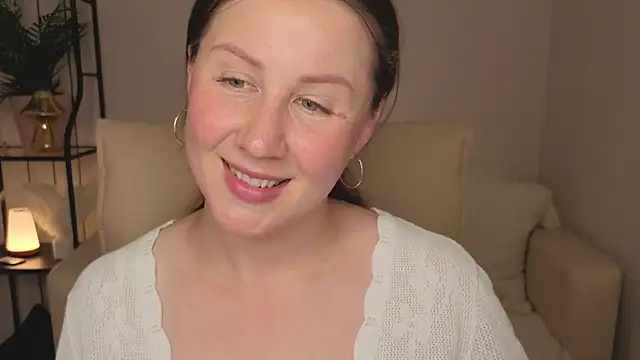Snapshot of Helens_love chatting on July 17, 2:40 am Helens love online show from July 17, 2:40 am