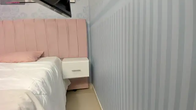 Annie Cute18  online show from March 6, 3:57 am