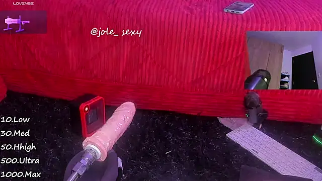 Snapshot of jolee__ chatting on January 13, 6:16 am jolee   online show from January 13, 6:16 am