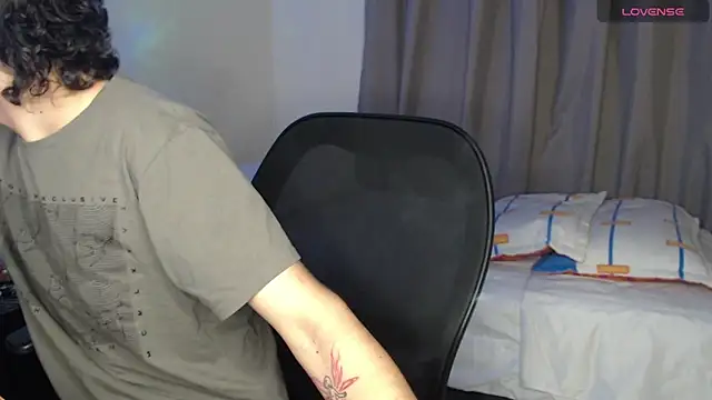 Joe23   online show from March 13, 3:28 pm