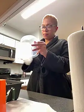 SexyHoneyRedd online show from March 3, 11:32 pm