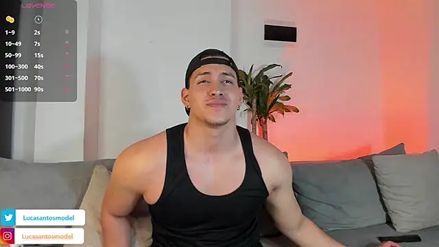 lucasanto  online show from December 17, 7:29 am