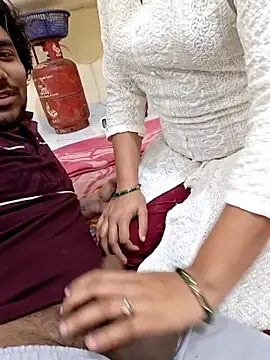 Snapshot of riya190 chatting on January 5, 6:11 pm riya190 online show from January 5, 6:11 pm