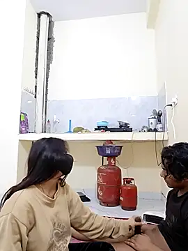 Snapshot of riya190 chatting on January 10, 9:00 am riya190 online show from January 10, 9:00 am