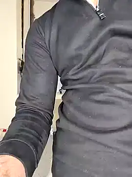 Snapshot of riya190 chatting on February 18, 6:26 pm riya190 online show from February 18, 6:26 pm