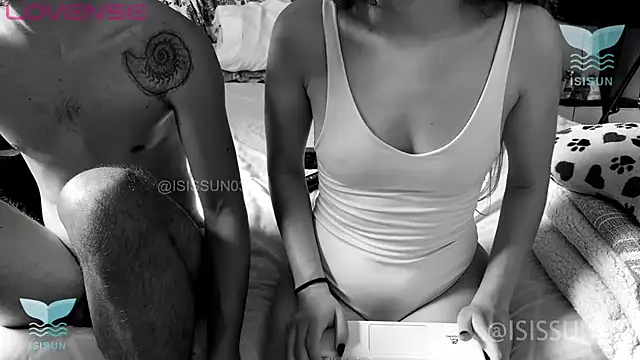 isissun03 online show from November 4, 3:33 pm