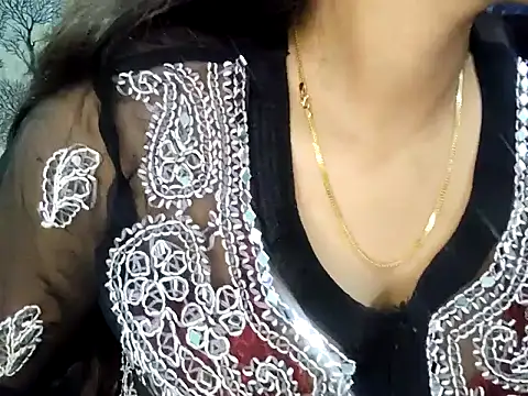 Snapshot of Aarvi_Arora chatting on January 12, 11:59 am Aarvi Arora online show from January 12, 11:59 am